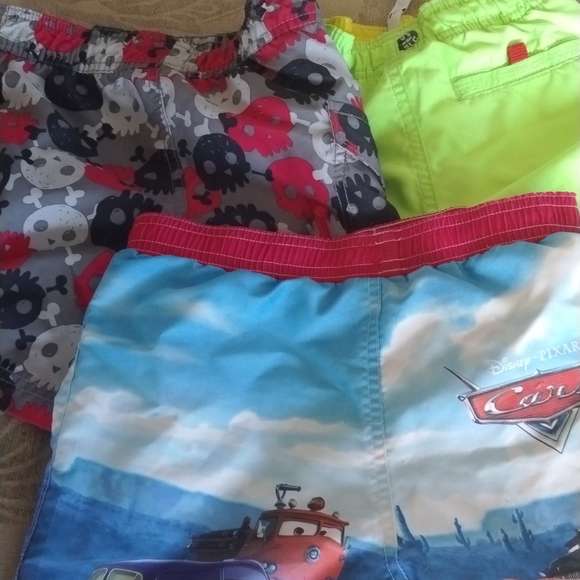 3 pair of little boys swimming trunks 3T and 4T - Picture 4 of 4